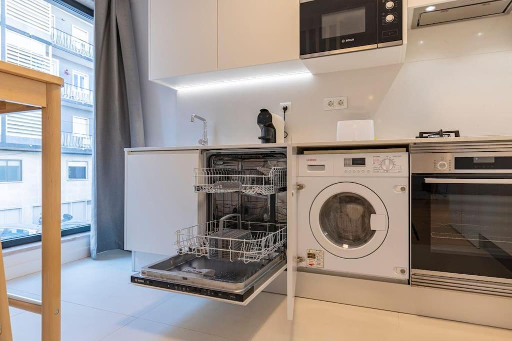 Campolide Lovely 2 Bedroom By Innkeeper Lisboa Extérieur photo